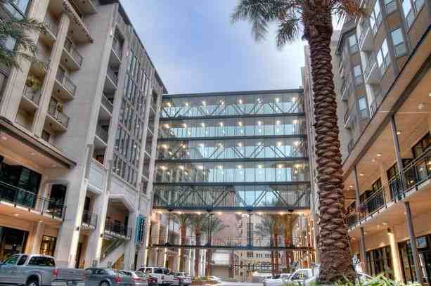 2800 Kirby Dr #B4 - Photo 3 of 18