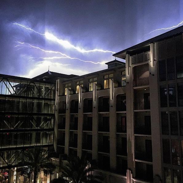 2800 Kirby Dr #B4 - Photo 4 of 18