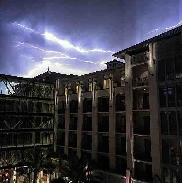 2800 Kirby Dr #B9 - Photo 4 of 22