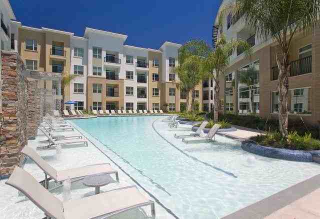 811 Town And Country Blvd #B8 - Photo 2 of 26