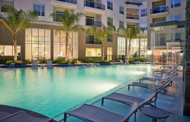 811 Town And Country Blvd #B8 - Photo 3 of 26