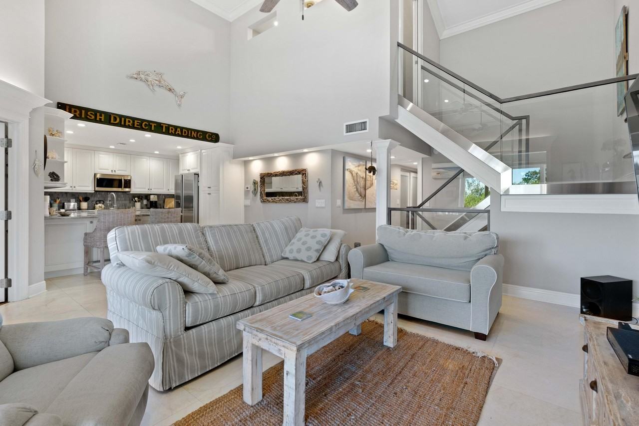 2706 Fairway Drive North - Photo 5 of 44