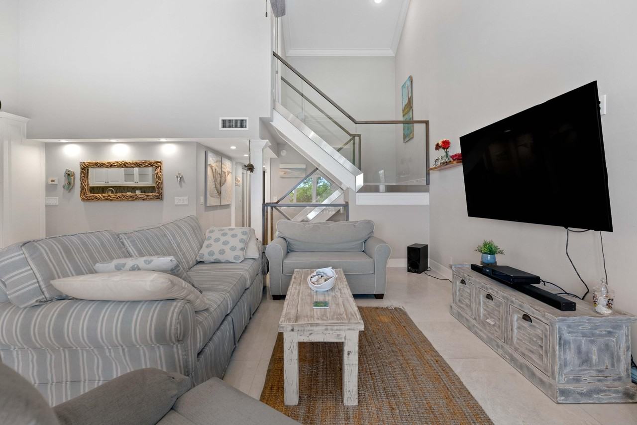 2706 Fairway Drive North - Photo 6 of 44