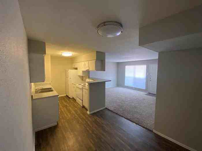 1010 Magnolia St #C1 - Photo 6 of 13