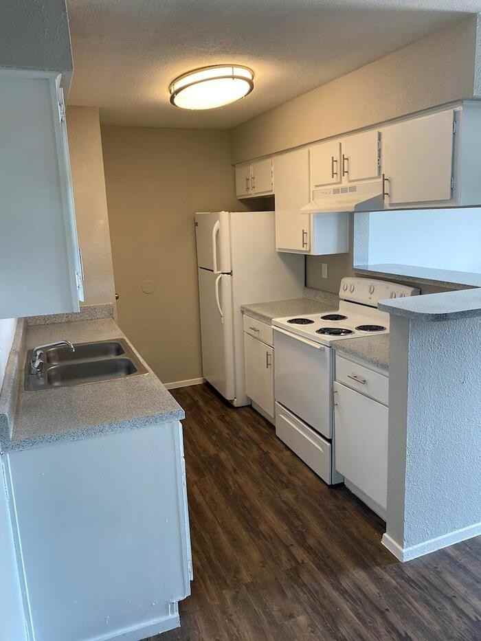 1010 Magnolia St #C1 - Photo 7 of 13