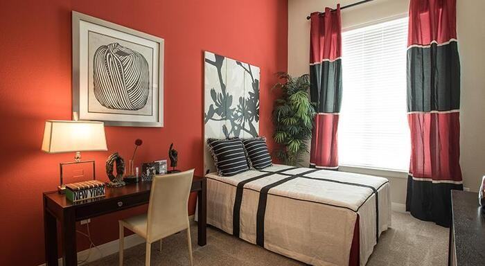 1725 Crescent Plaza Dr #B1 - Photo 6 of 7