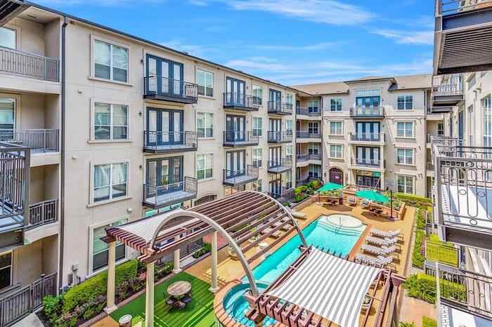 2727 Revere St #C7 - Photo 4 of 26