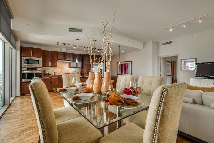 1400 Mckinney St #C2 - Photo 7 of 15