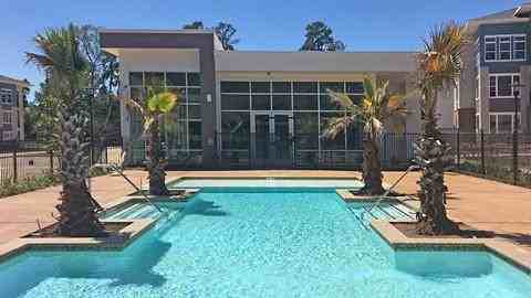 4949 W Davis St #D1 - Photo 4 of 20