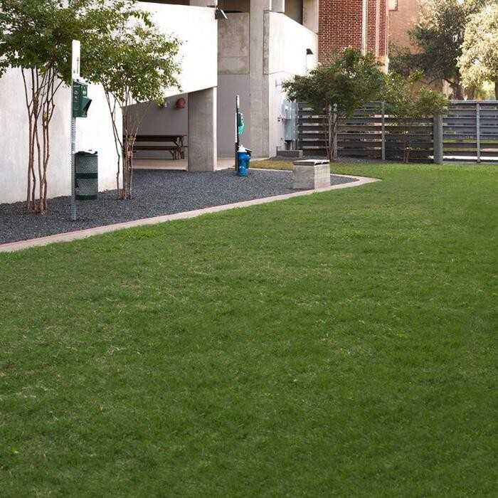 4100 Greenbriar Dr #B1 - Photo 7 of 21