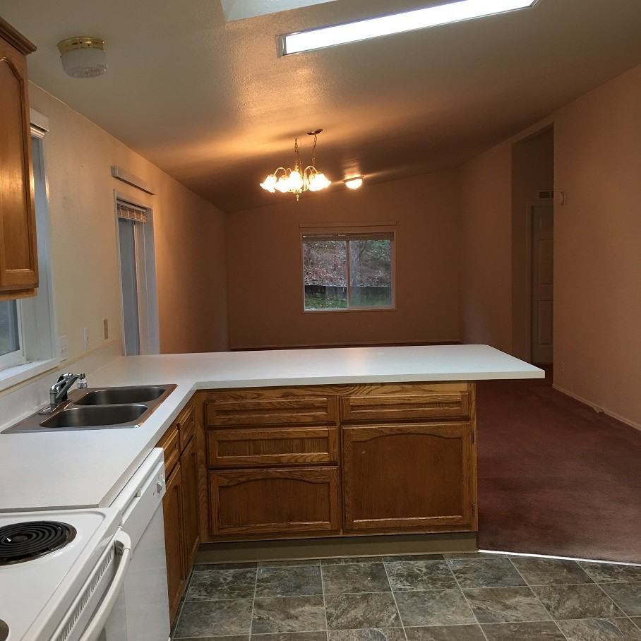 101 Kimberly Pl - Photo 2 of 13