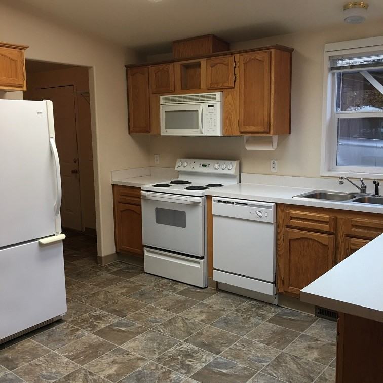 101 Kimberly Pl - Photo 3 of 13