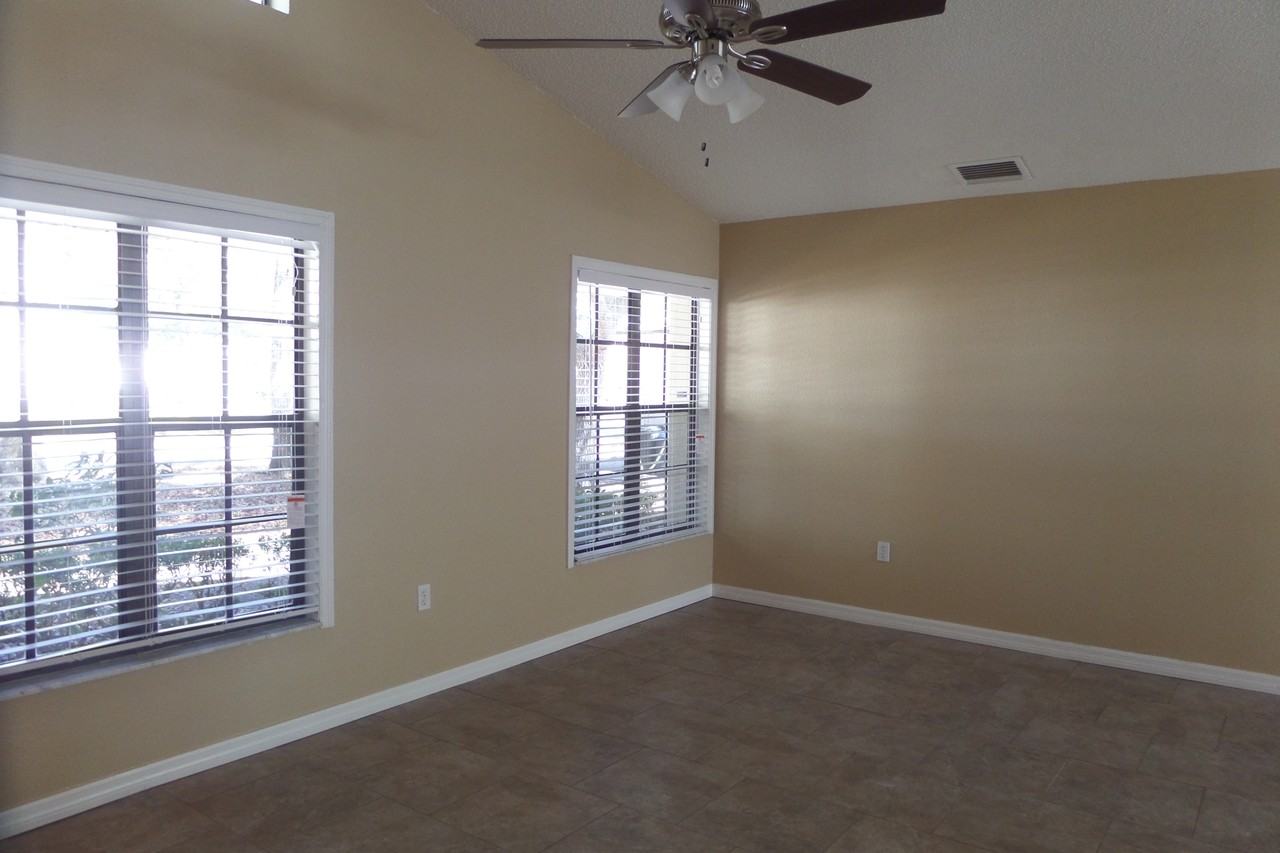 2640 Blossom Lake Dr - Photo 2 of 14