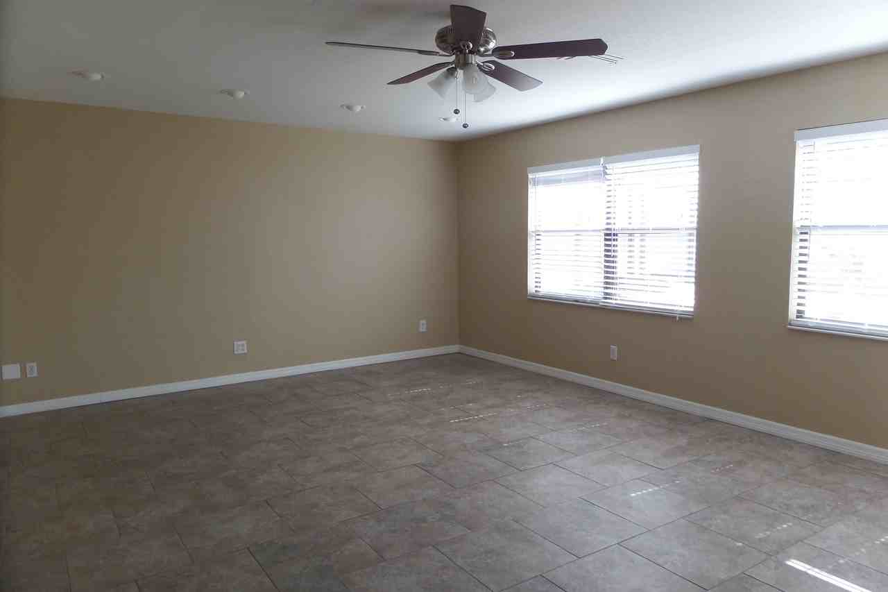 2640 Blossom Lake Dr - Photo 3 of 14