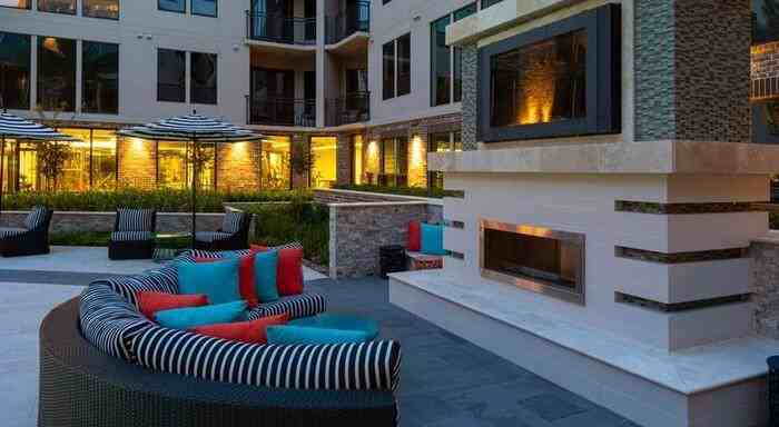 1414 Texas St #B9 - Photo 4 of 48