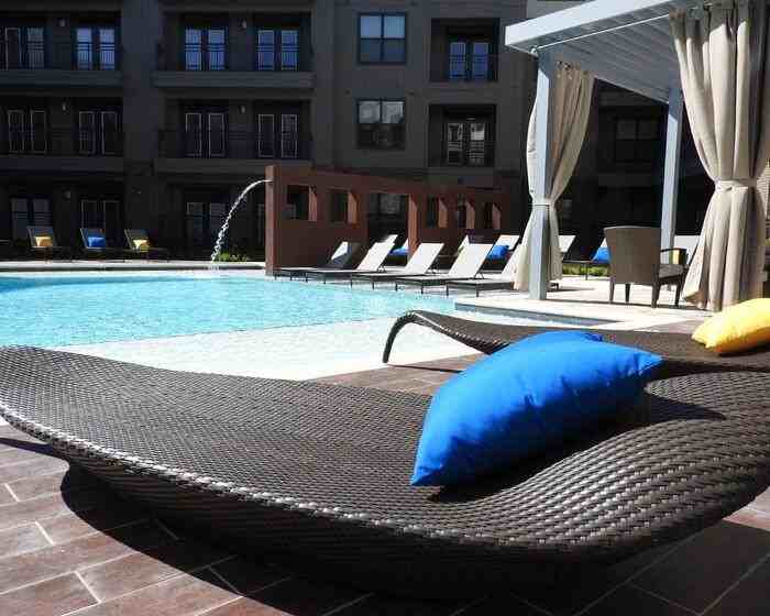 2033 S Gessner Rd #B5 - Photo 2 of 31