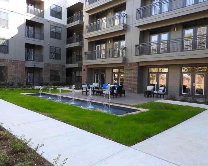 2033 S Gessner Rd #B5 - Photo 5 of 31