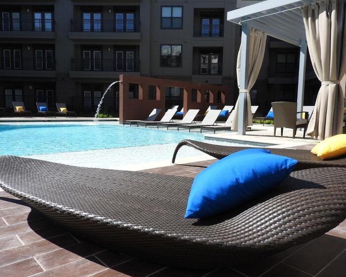 2033 S Gessner Rd #B7 - Photo 2 of 31