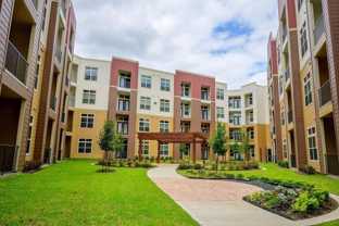 8900 Lakes At 610 Dr #C3 - Photo 1 of 1