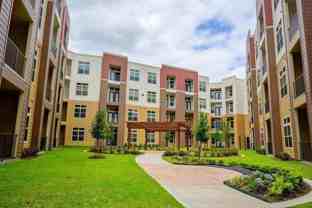 8900 Lakes At 610 Dr #C5 - Photo 1 of 1