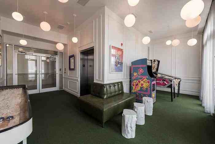 306 Mcgowen St #C2 - Photo 6 of 16