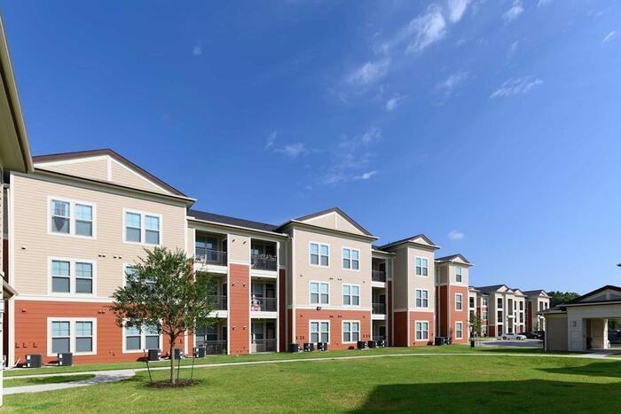 450 E Rogers St #B1 - Photo 3 of 27