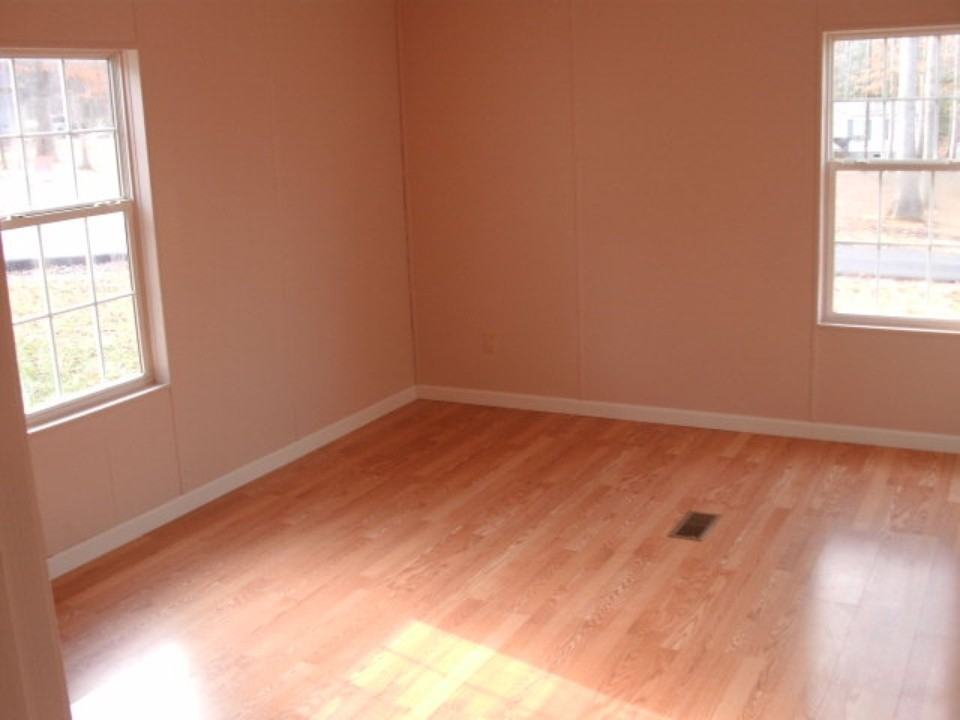305 Boyd Crawford Dr - Photo 3 of 7