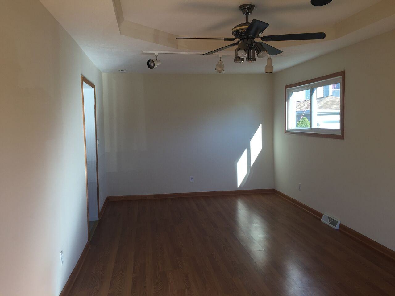 835 Quentin Rd - Photo 2 of 27