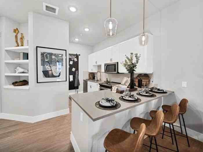 2000 Taylor St #B2 - Photo 6 of 17