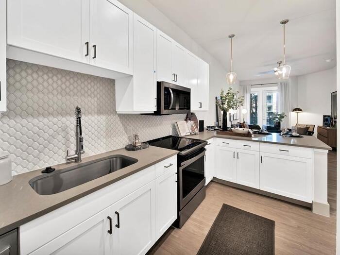 2000 Taylor St #B2 - Photo 7 of 17