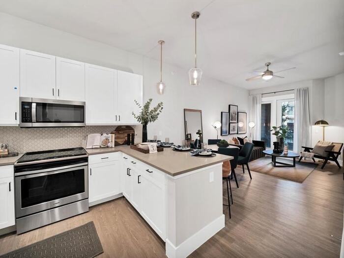 2000 Taylor St #B5 - Photo 5 of 17