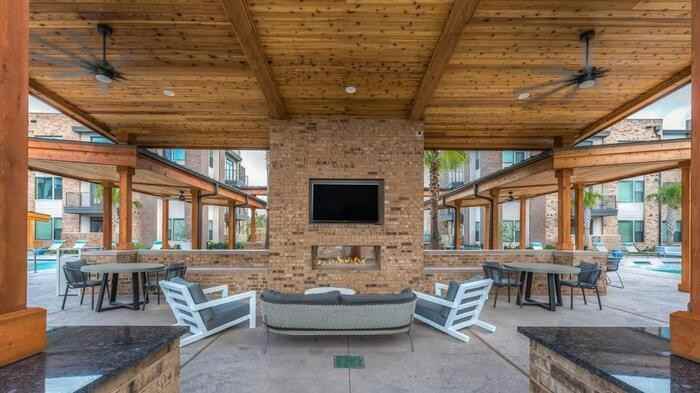 23615 Western Centre Dr #B2 - Photo 6 of 39