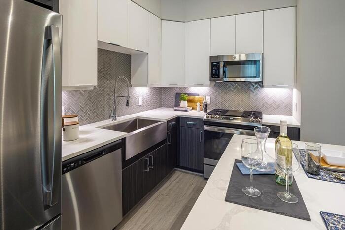 401 W 25th St #C1 - Photo 5 of 11