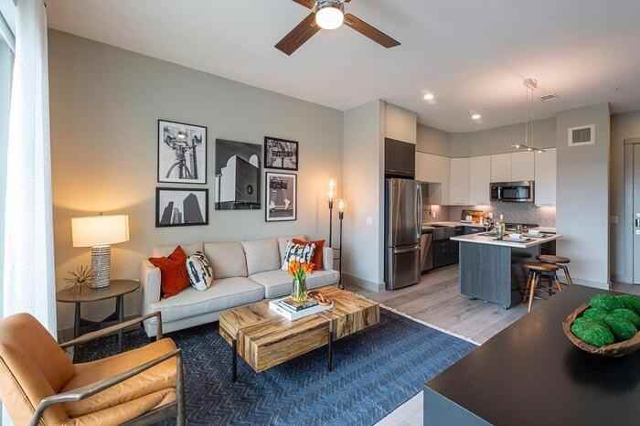 401 W 25th St #B1 - Photo 2 of 13