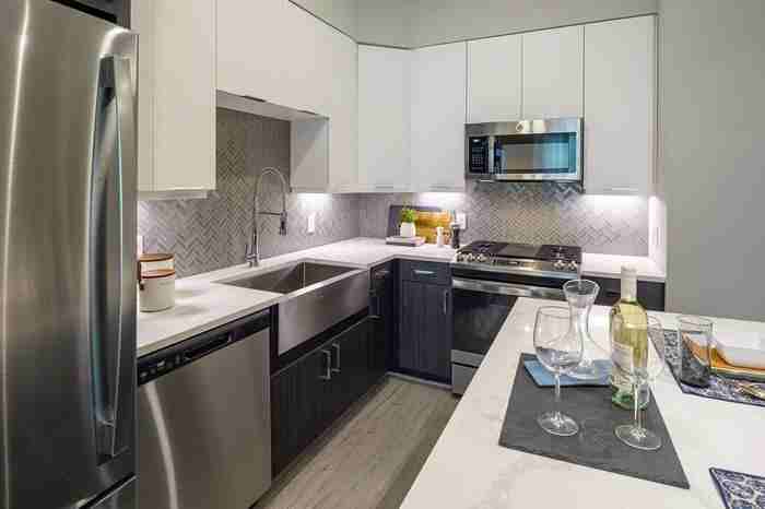 401 W 25th St #B2 - Photo 5 of 13