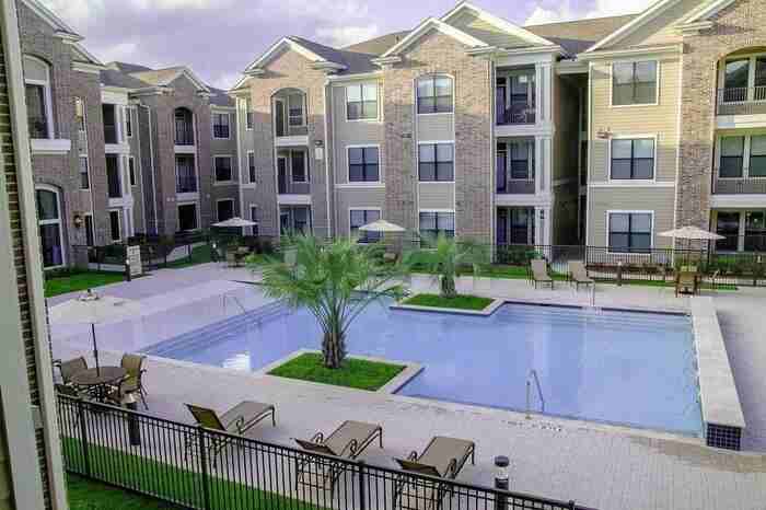 18021 Eagle Springs Pkwy #C7 - Photo 3 of 35