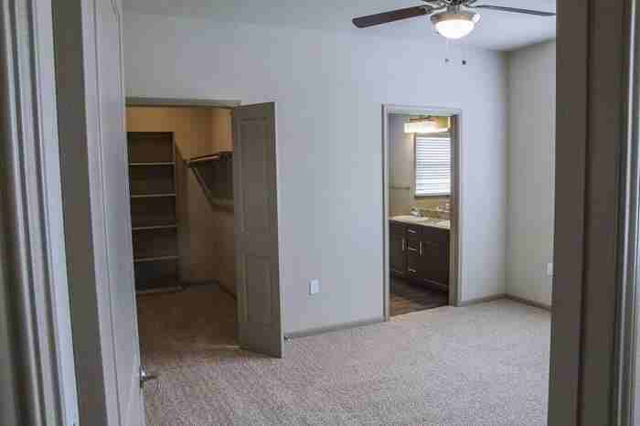 18021 Eagle Springs Pkwy #C7 - Photo 6 of 35