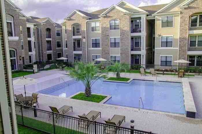 18021 Eagle Springs Pkwy #B3 - Photo 3 of 31