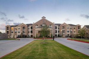 featured image of 18021 Eagle Springs Pkwy #B6