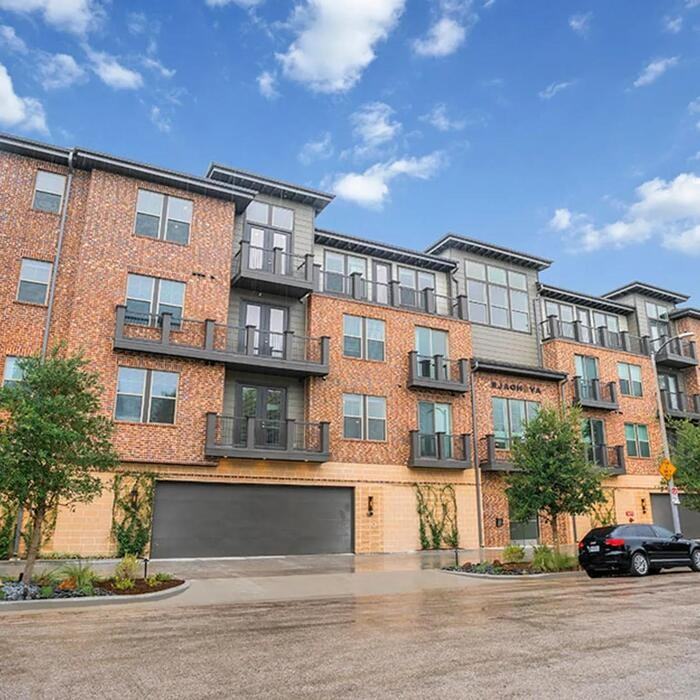 214 Avondale St #B3 - Photo 2 of 29