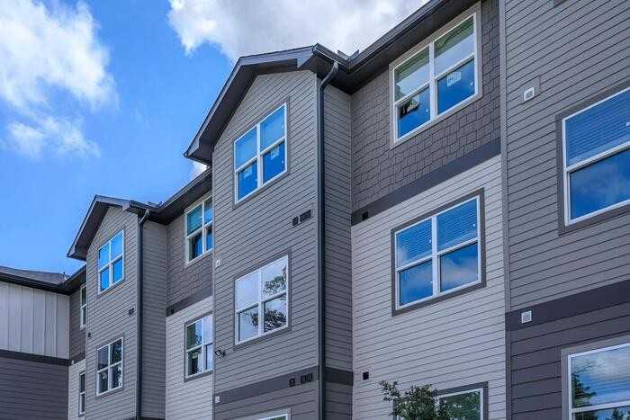 1620 Oak Tree Dr #C1 - Photo 3 of 15