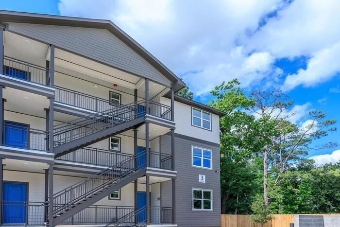 1620 Oak Tree Dr #C2 - Photo 2 of 16