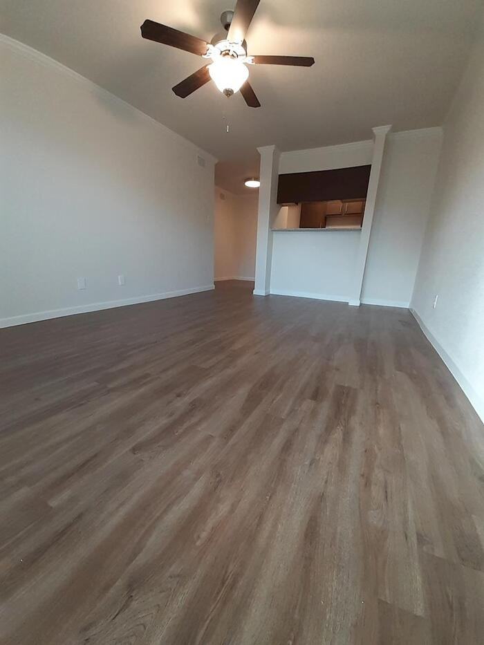 902 N Avenue J #C1 - Photo 6 of 13