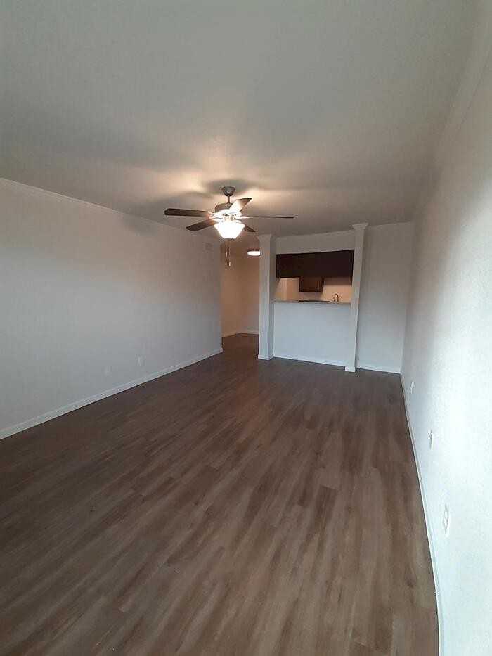 902 N Avenue J #C2 - Photo 5 of 14