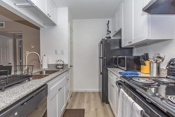 9707 Timberside Dr #B1 - Photo 4 of 8