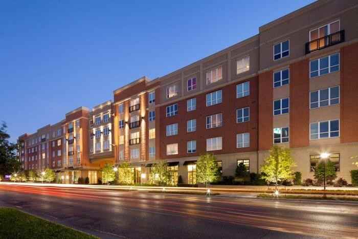 1340 W Gray St #C1 - Photo 3 of 34