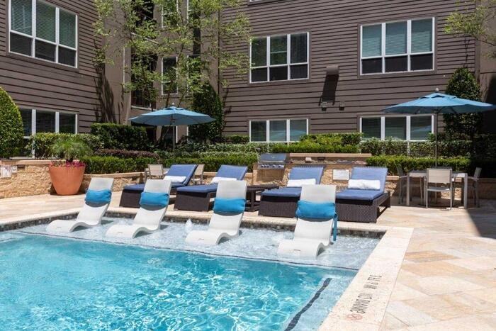 1340 W Gray St #B7 - Photo 4 of 40