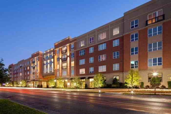 1340 W Gray St #B8 - Photo 3 of 41