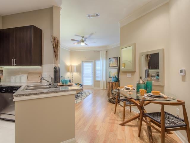 225 S Heights Blvd #A1 - Photo 7 of 12