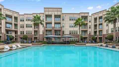 145 Heights Blvd #B8 - Photo 3 of 29